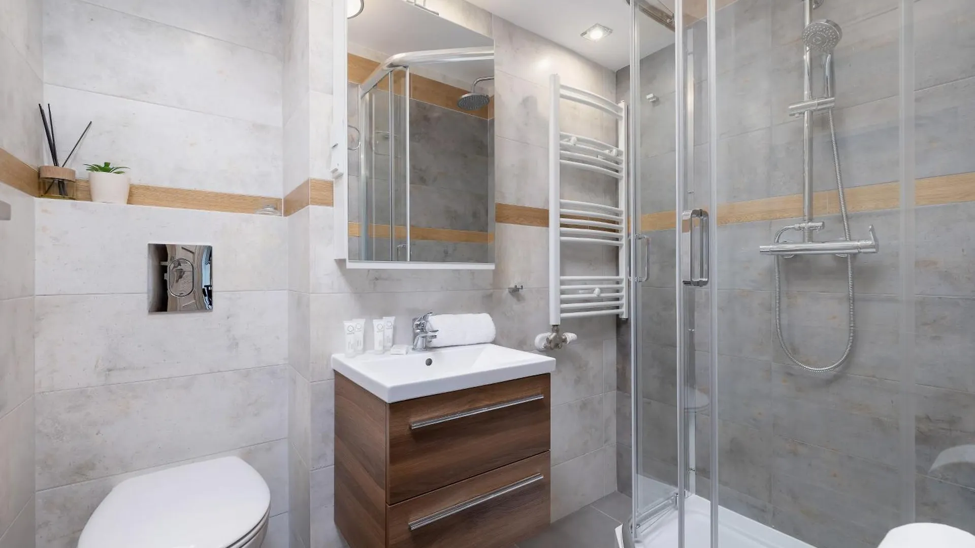 Classic Apartments Moniuszki In Krakow By Noclegi Renters